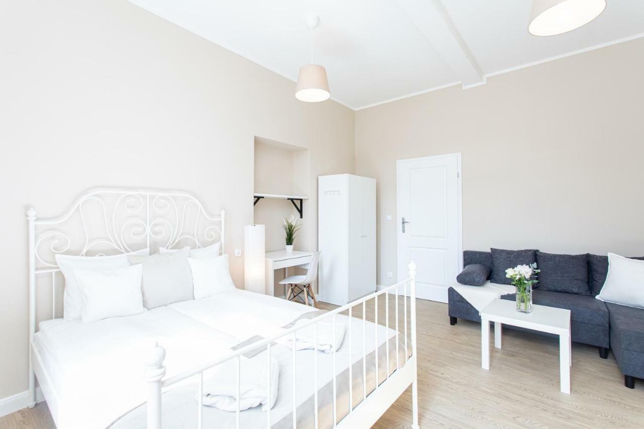 Hostel Riviera *